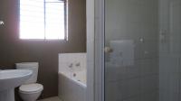 Main Bathroom - 6 square meters of property in Alveda