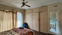 Main Bedroom - 19 square meters of property in Freeway Park