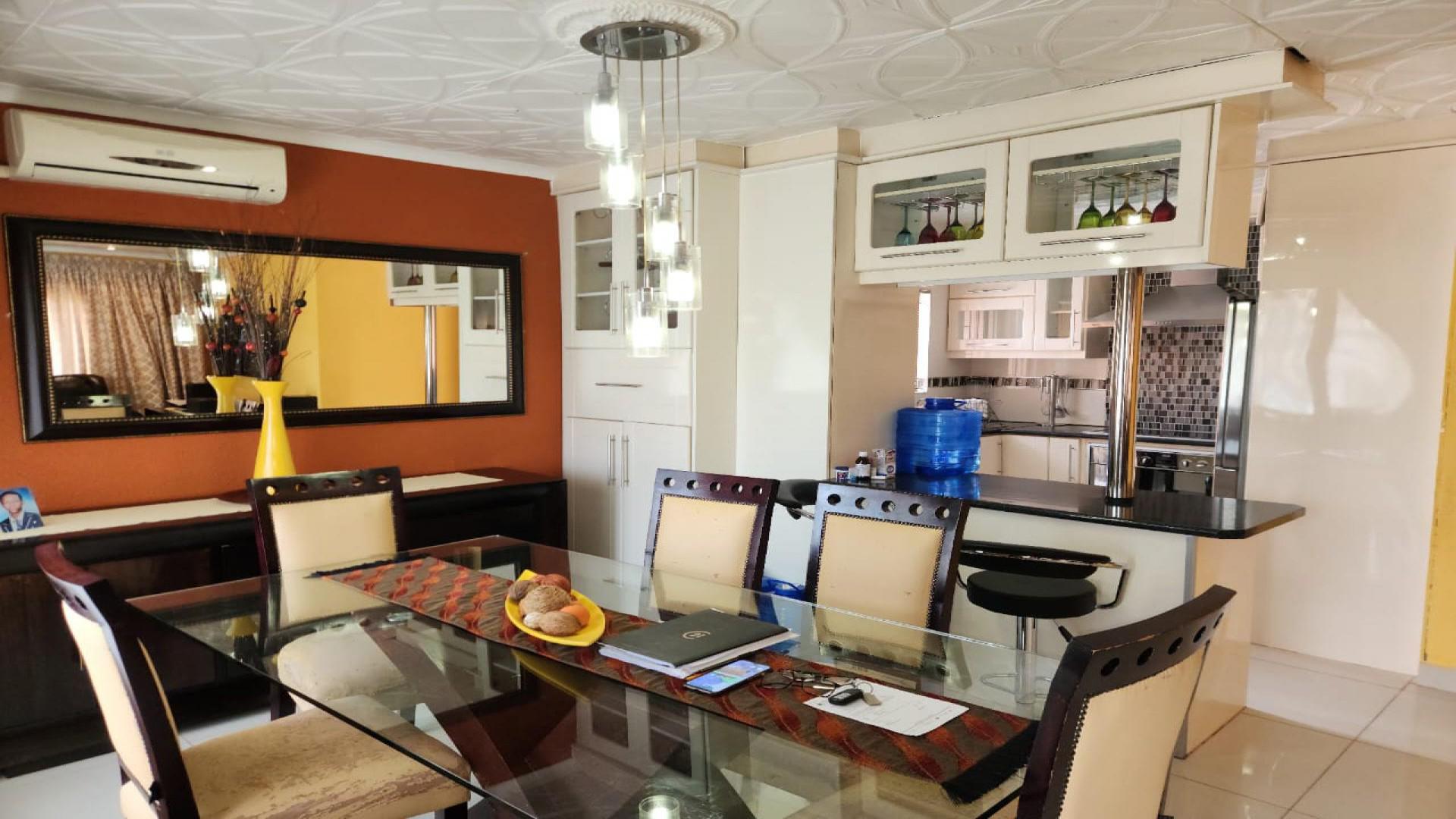 Dining Room of property in Tlhabane West