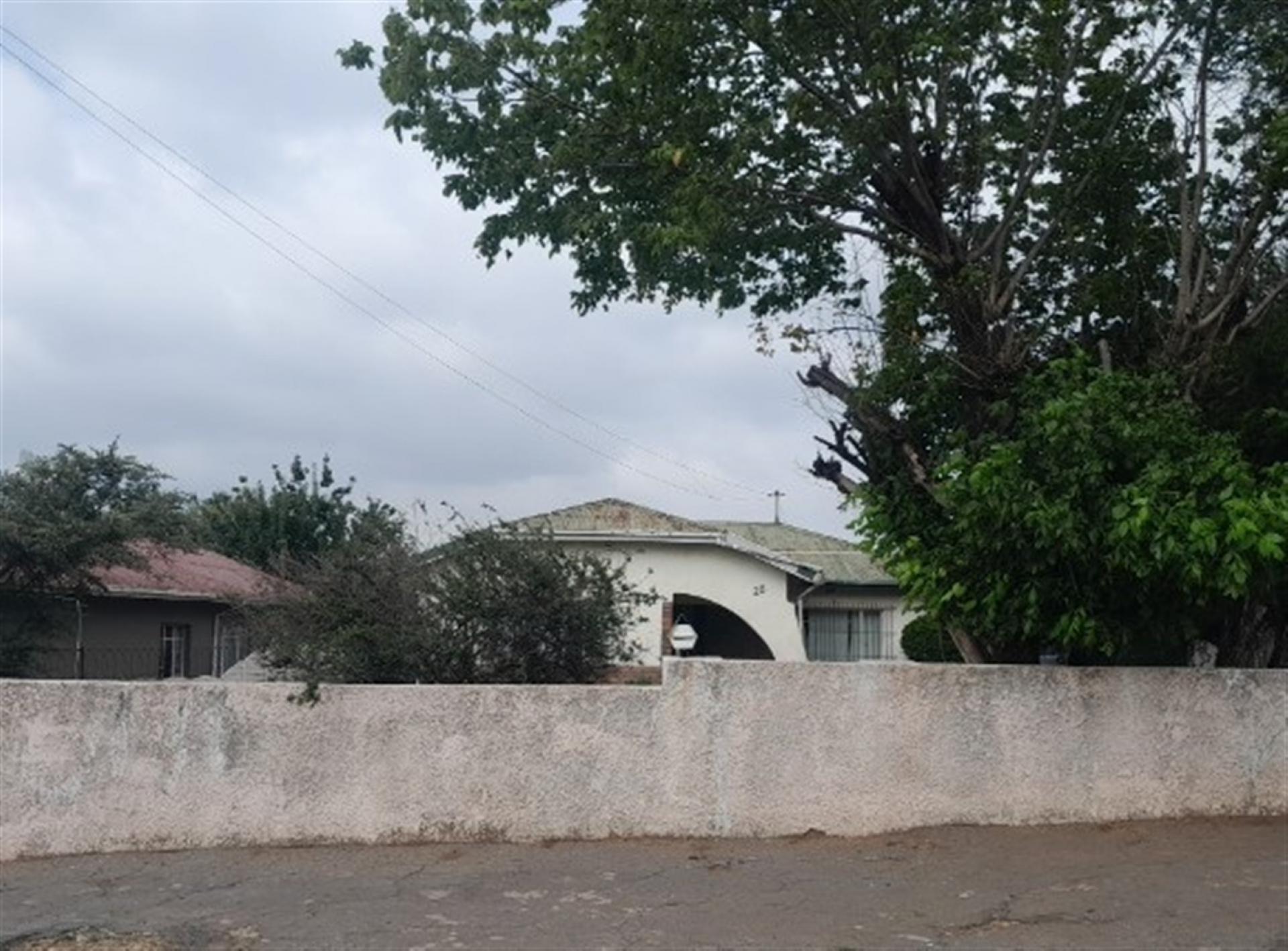 Front View of property in Homestead