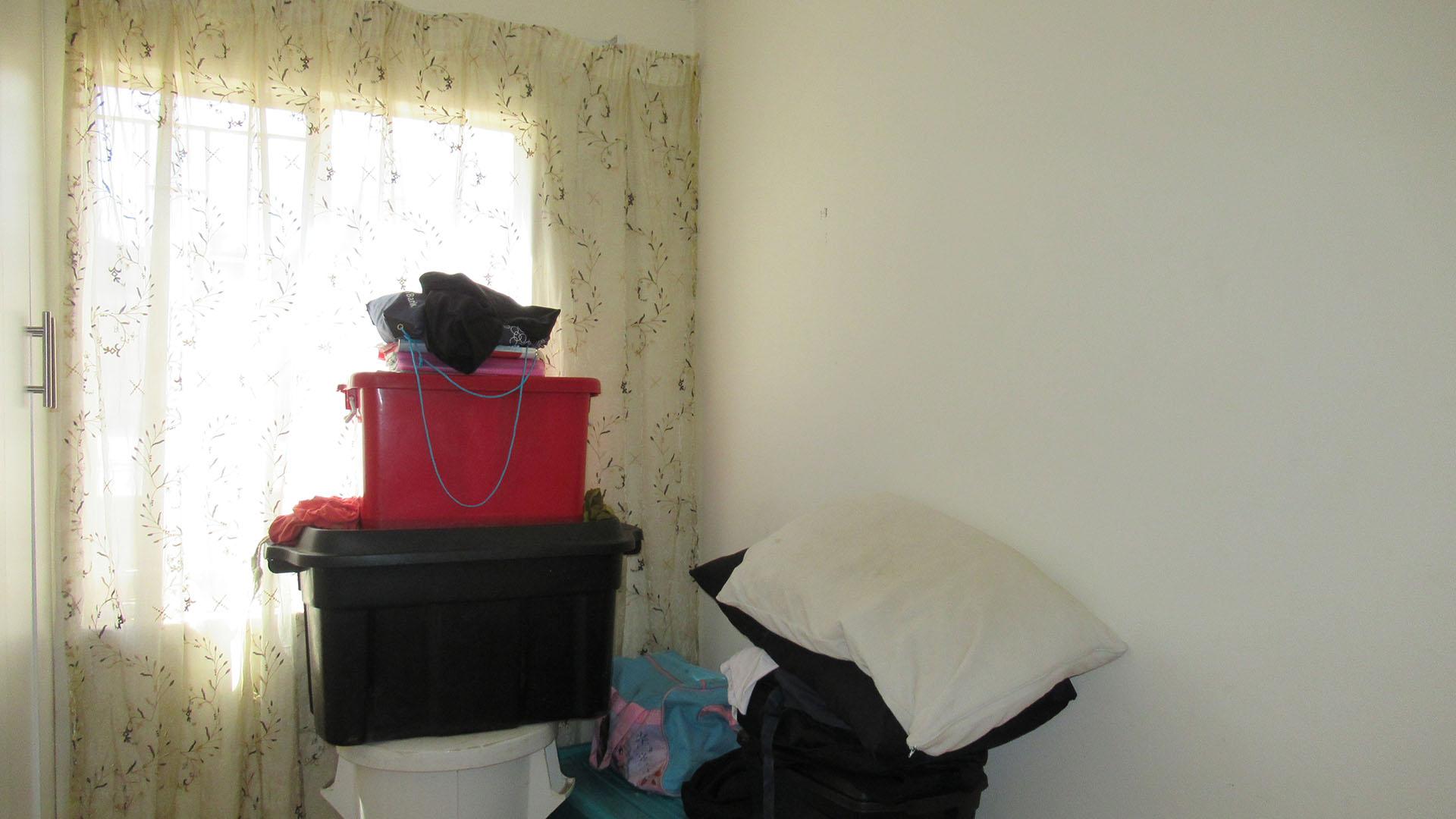 Bed Room 1 - 8 square meters of property in Witpoortjie