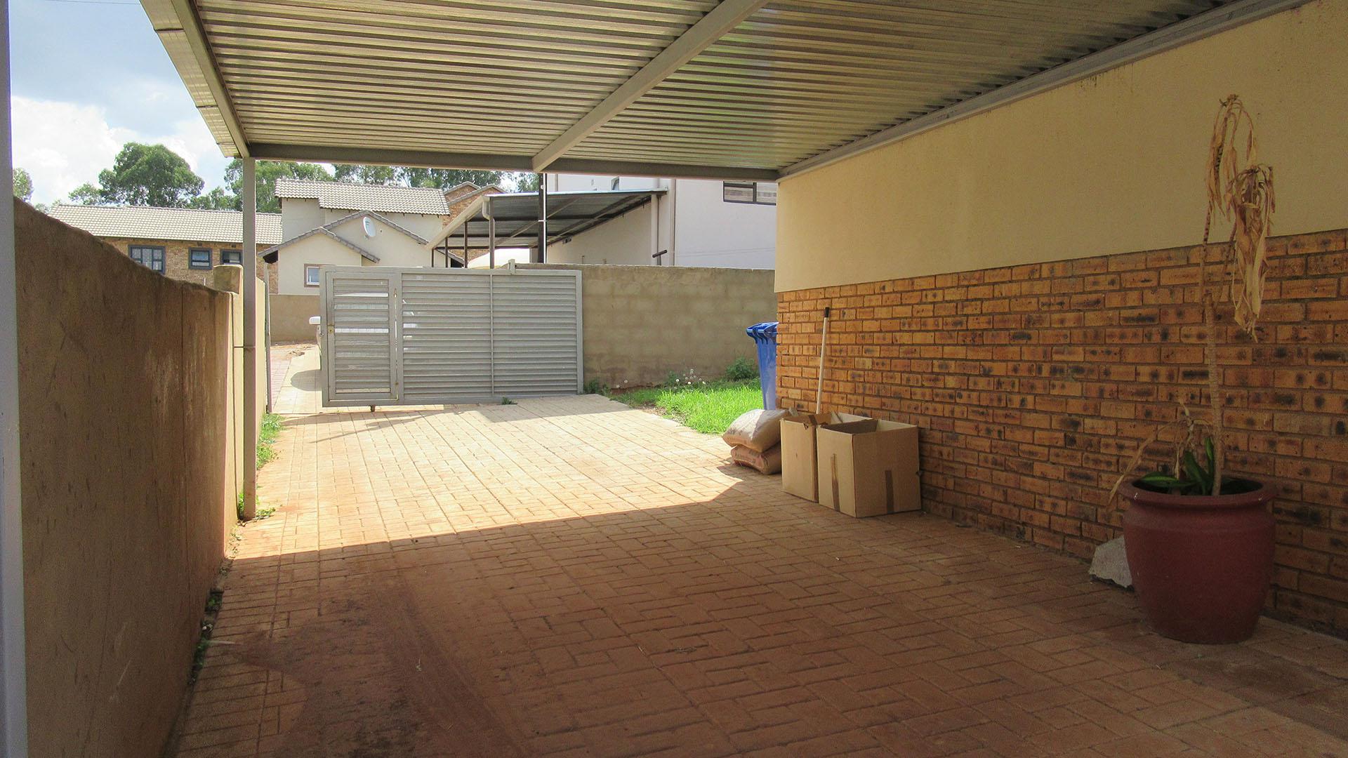Backyard of property in Witpoortjie