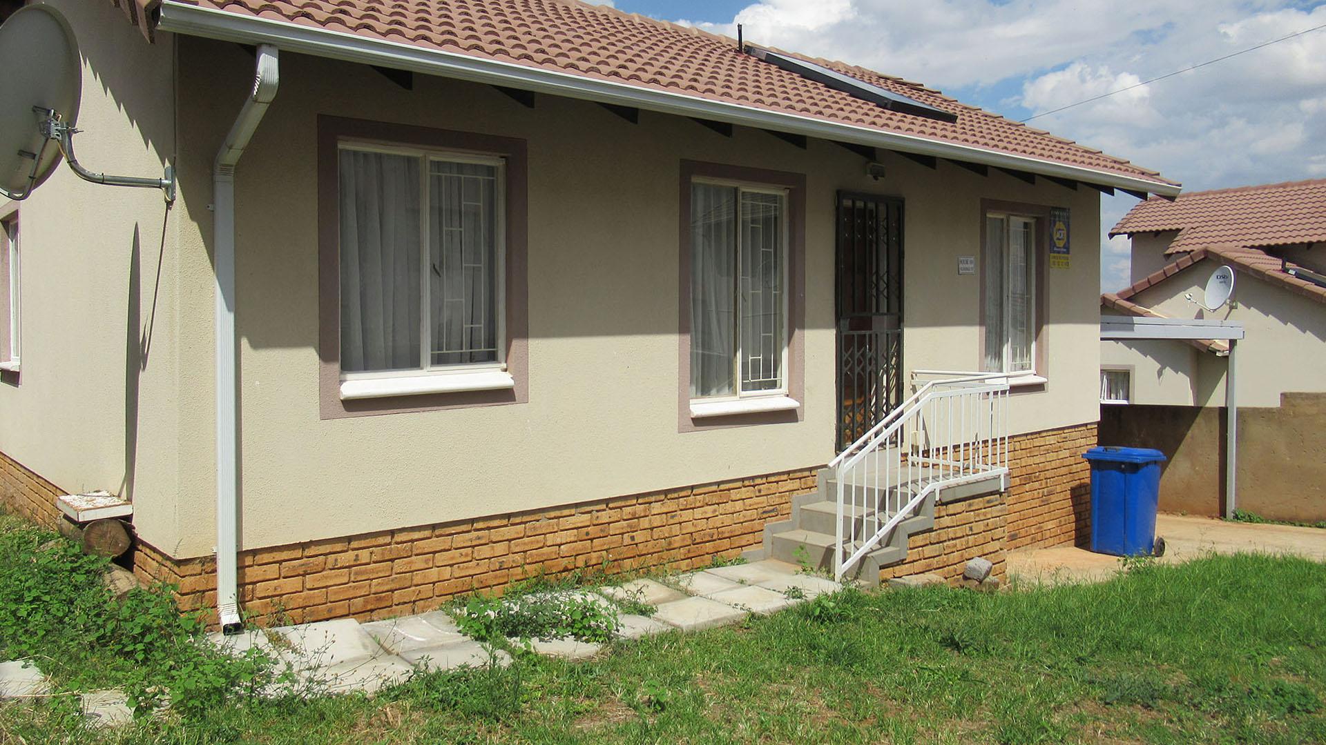 Backyard of property in Witpoortjie