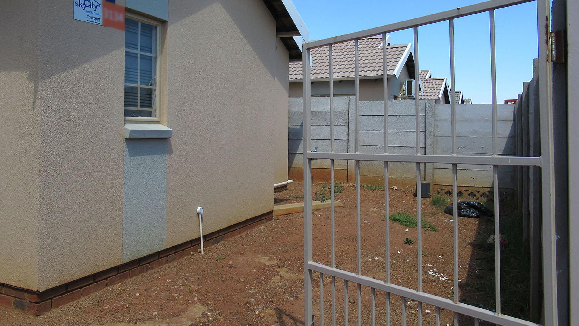 Front View of property in Sky City