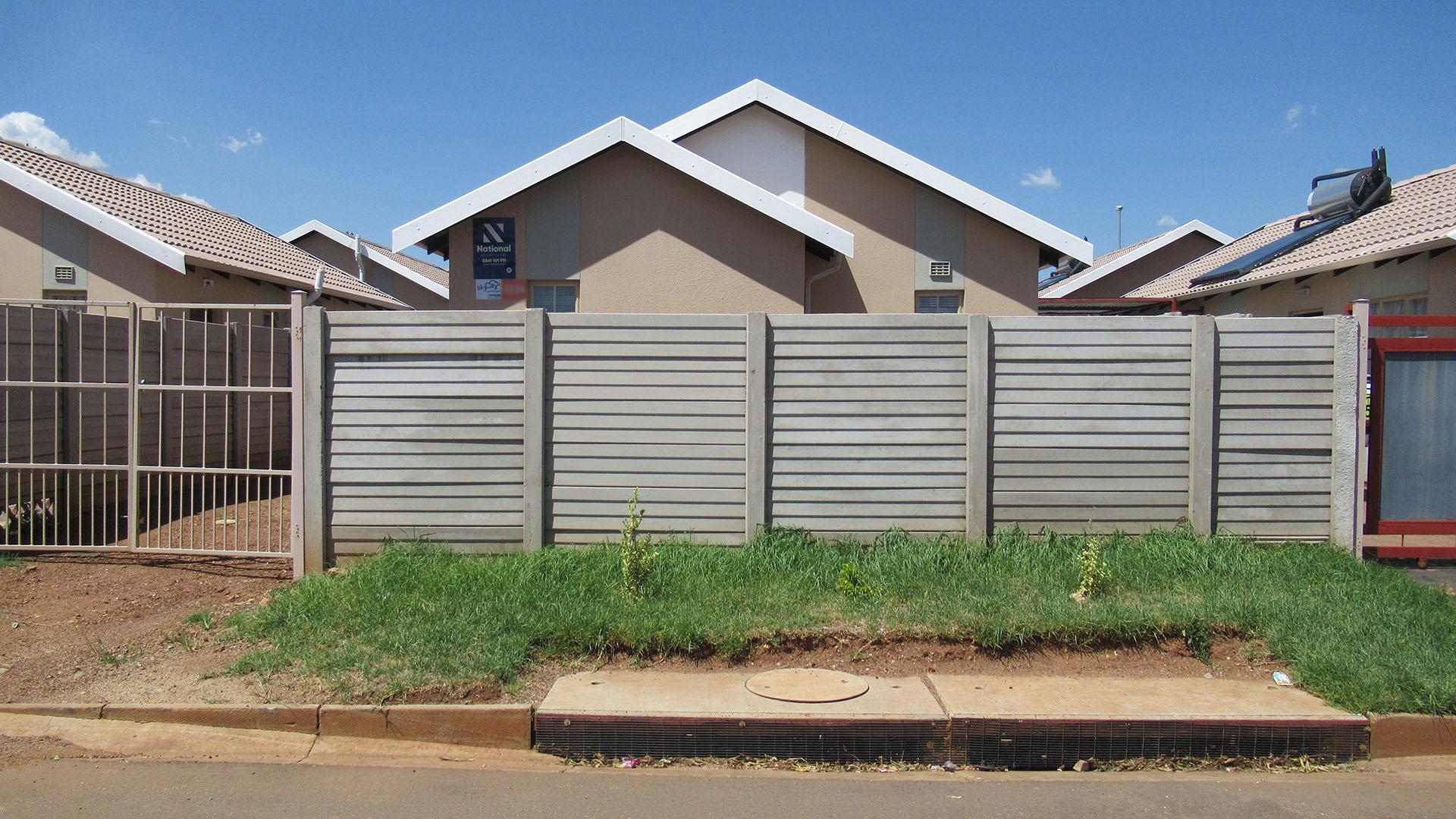 Front View of property in Sky City