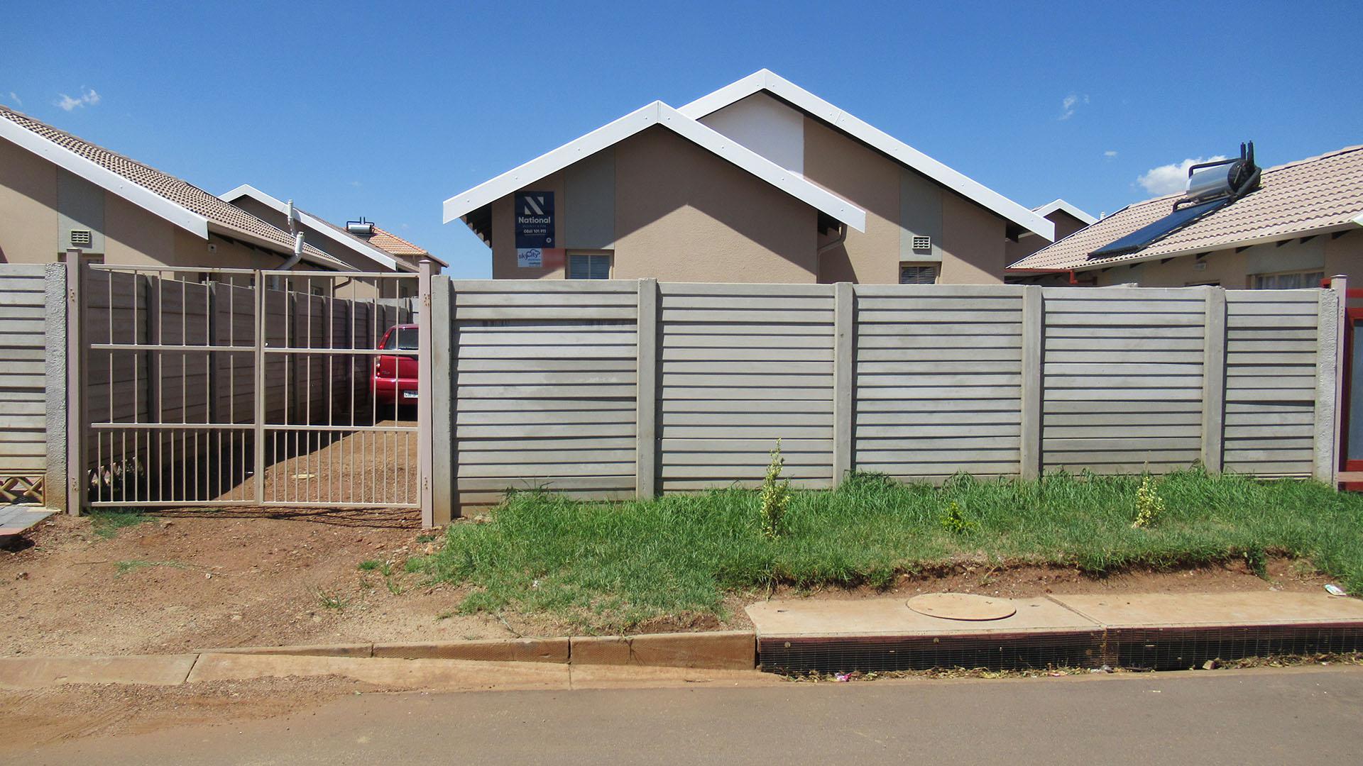 Front View of property in Sky City