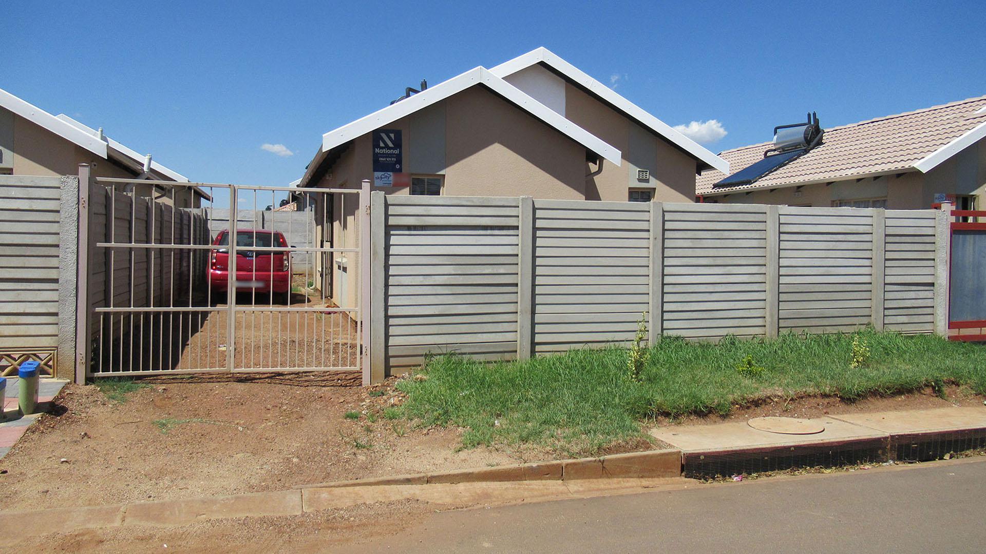 Front View of property in Sky City