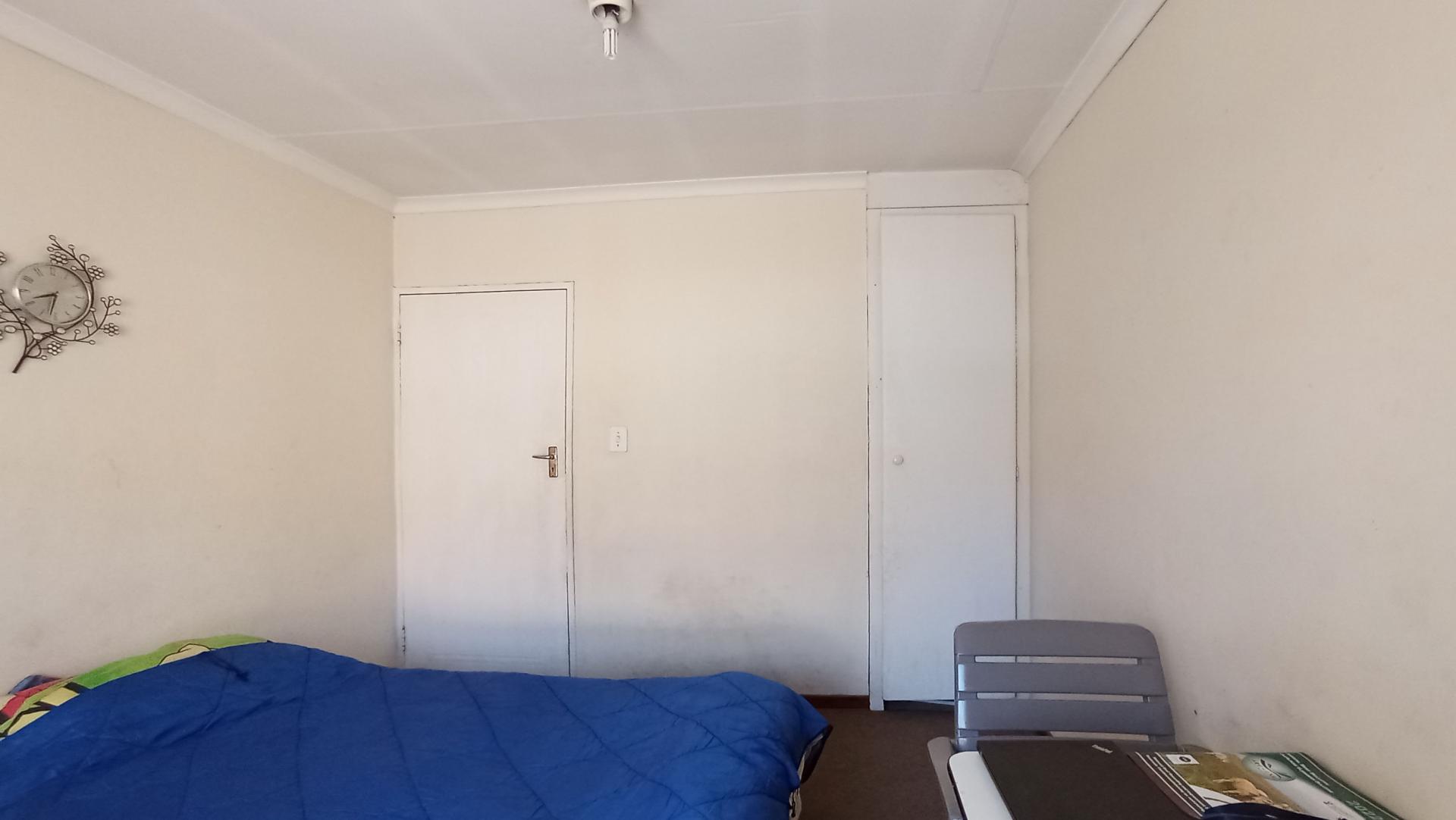 Bed Room 2 - 13 square meters of property in Highveld