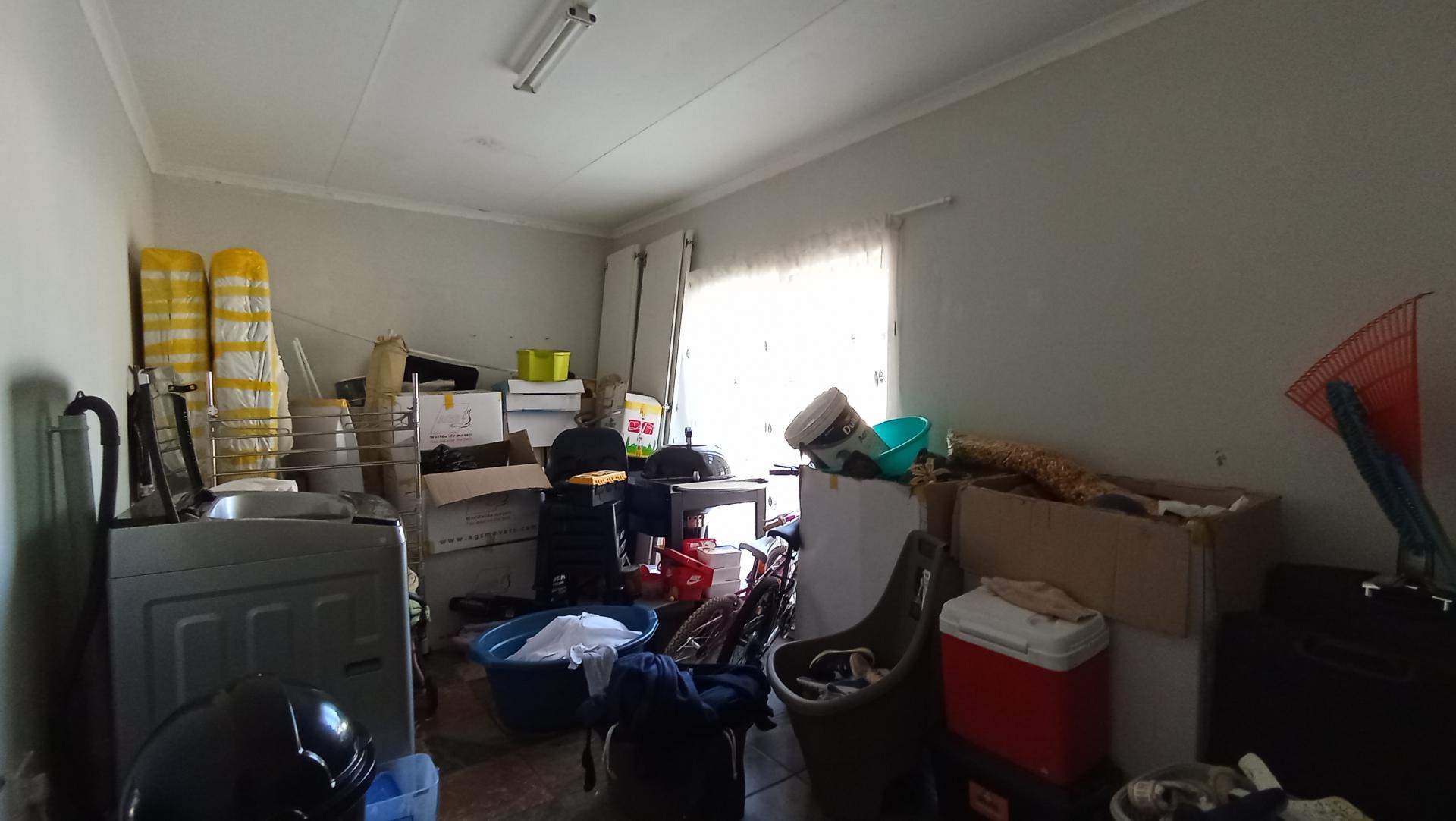 Rooms - 21 square meters of property in Hesteapark