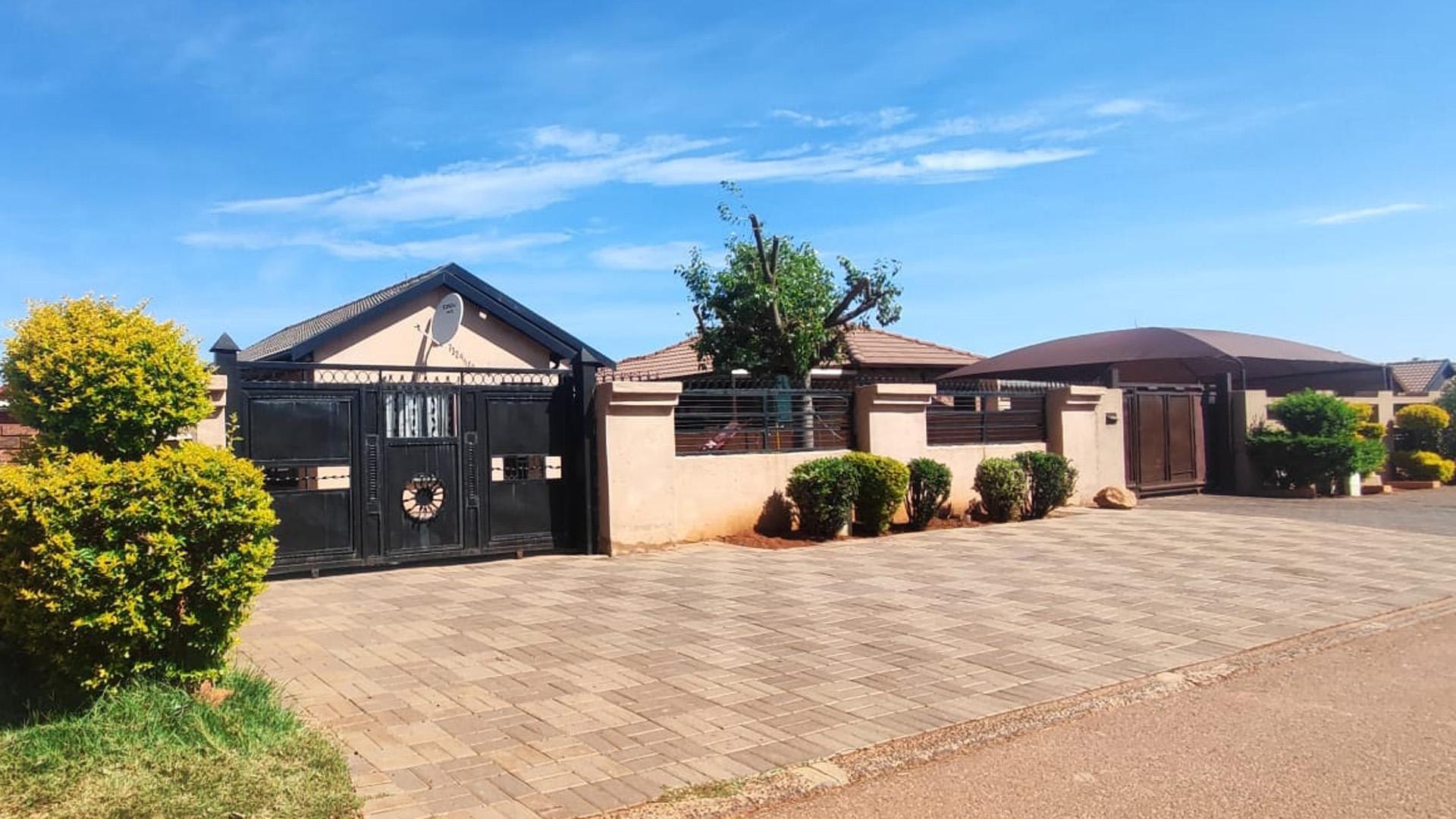 Front View of property in Soshanguve East