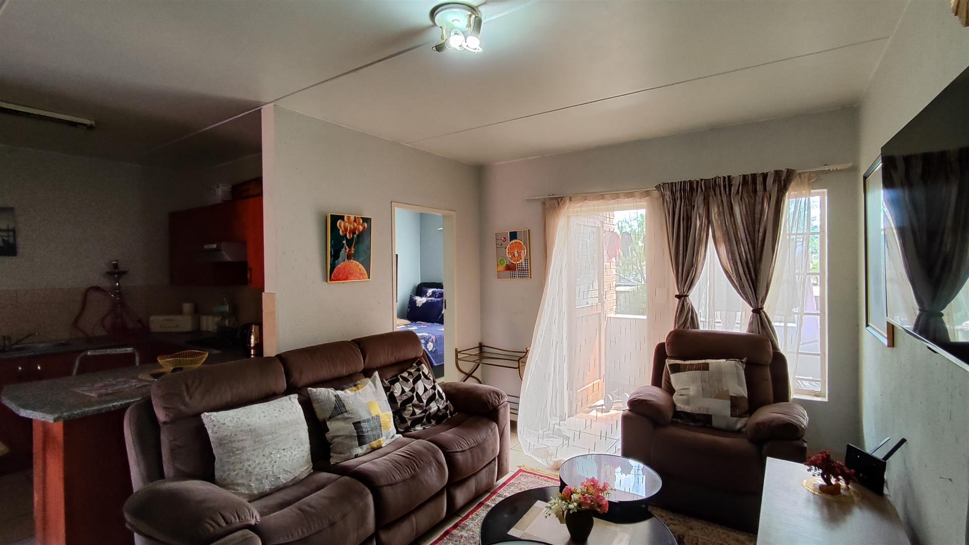 Lounges - 18 square meters of property in Comet