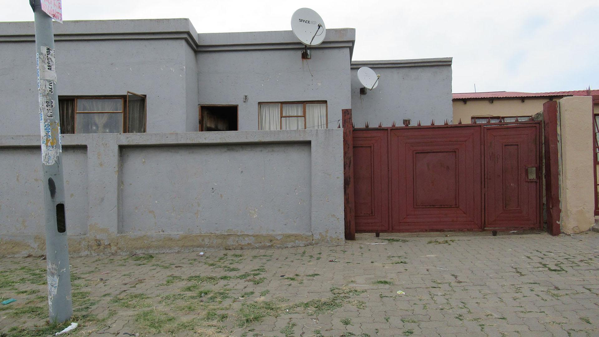 Front View of property in Umfuyaneni