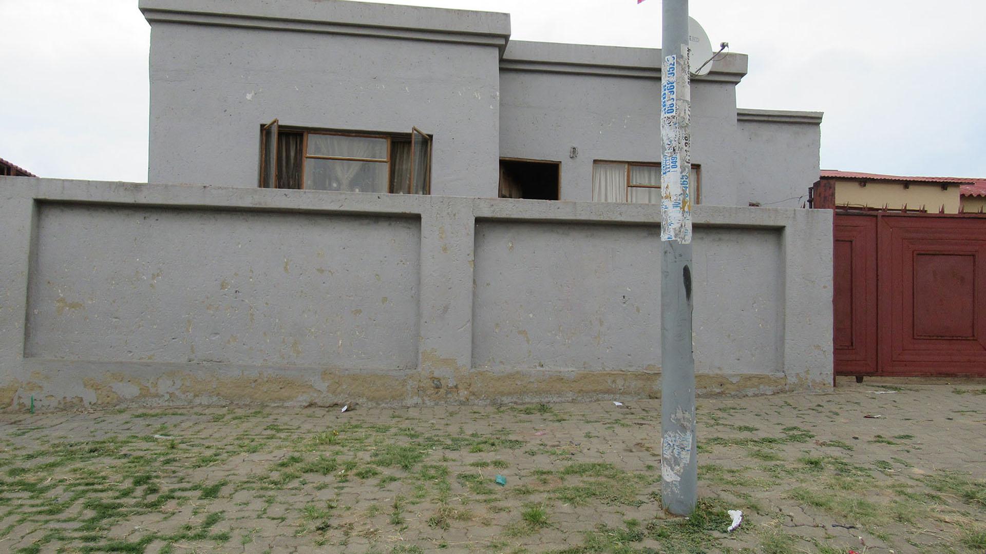 Front View of property in Umfuyaneni
