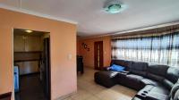 Lounges - 14 square meters of property in Tsakane