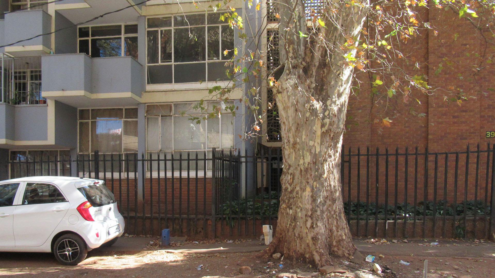 Front View of property in Yeoville