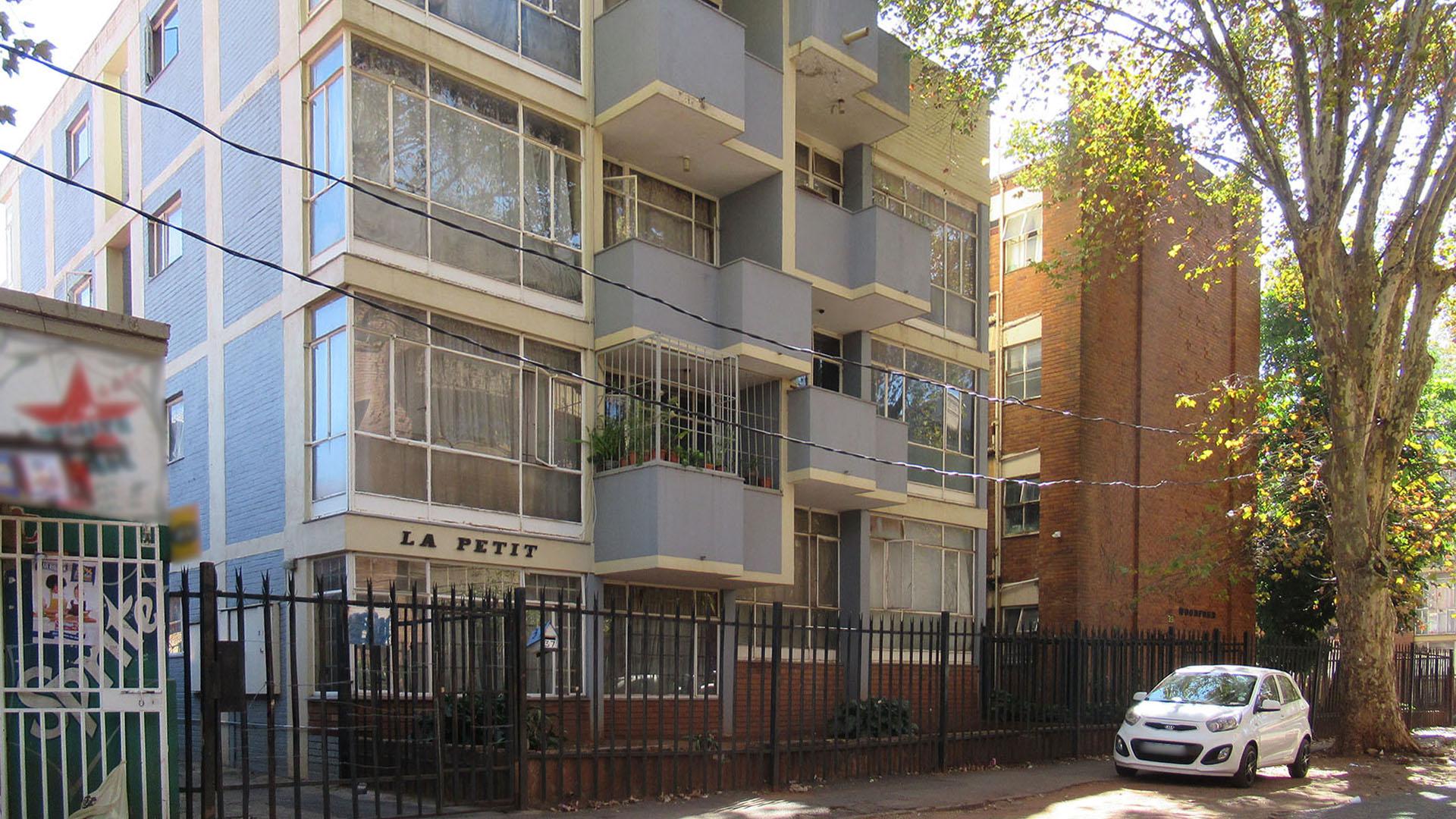 Front View of property in Yeoville