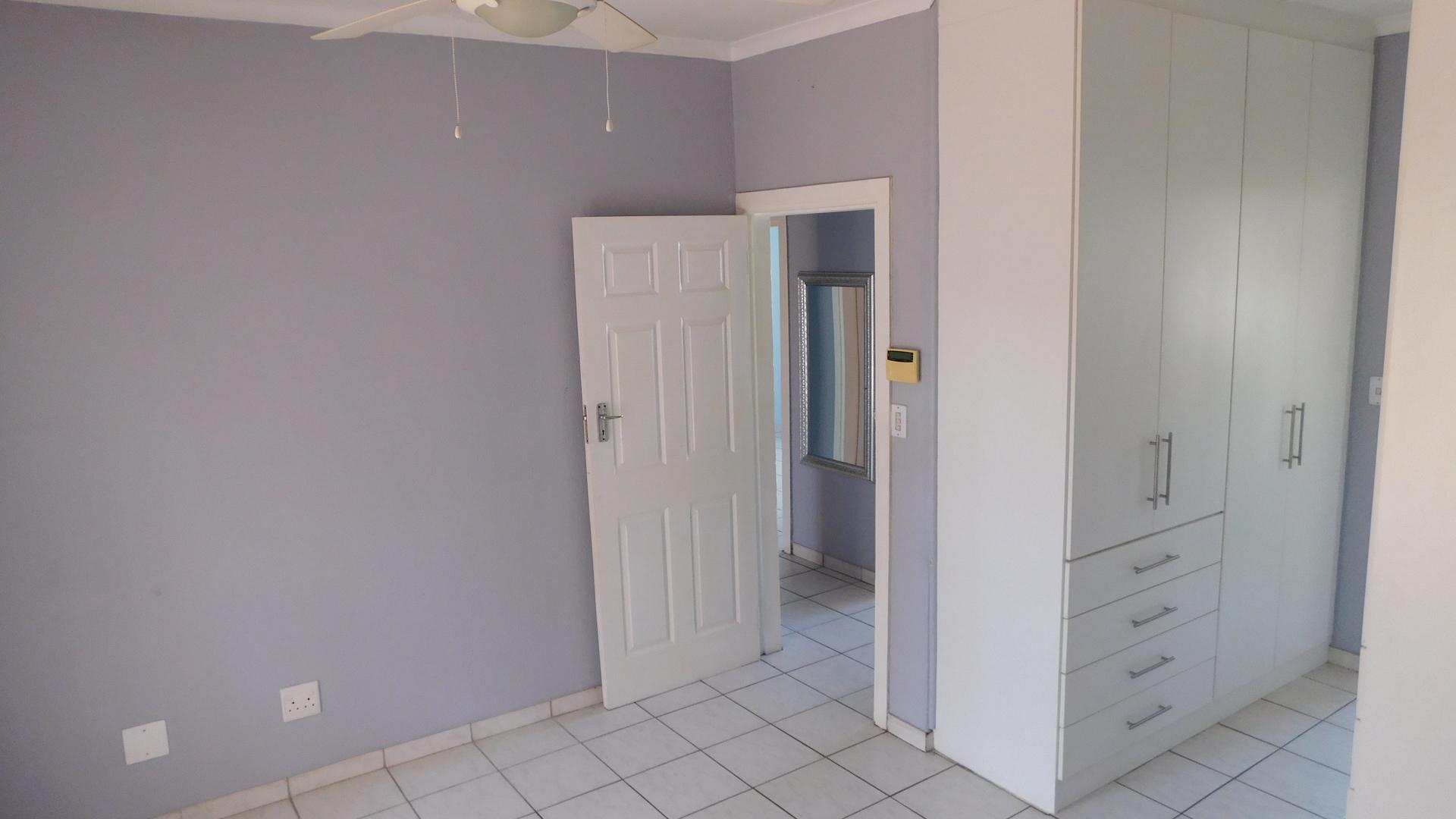 Main Bedroom - 12 square meters of property in Margate