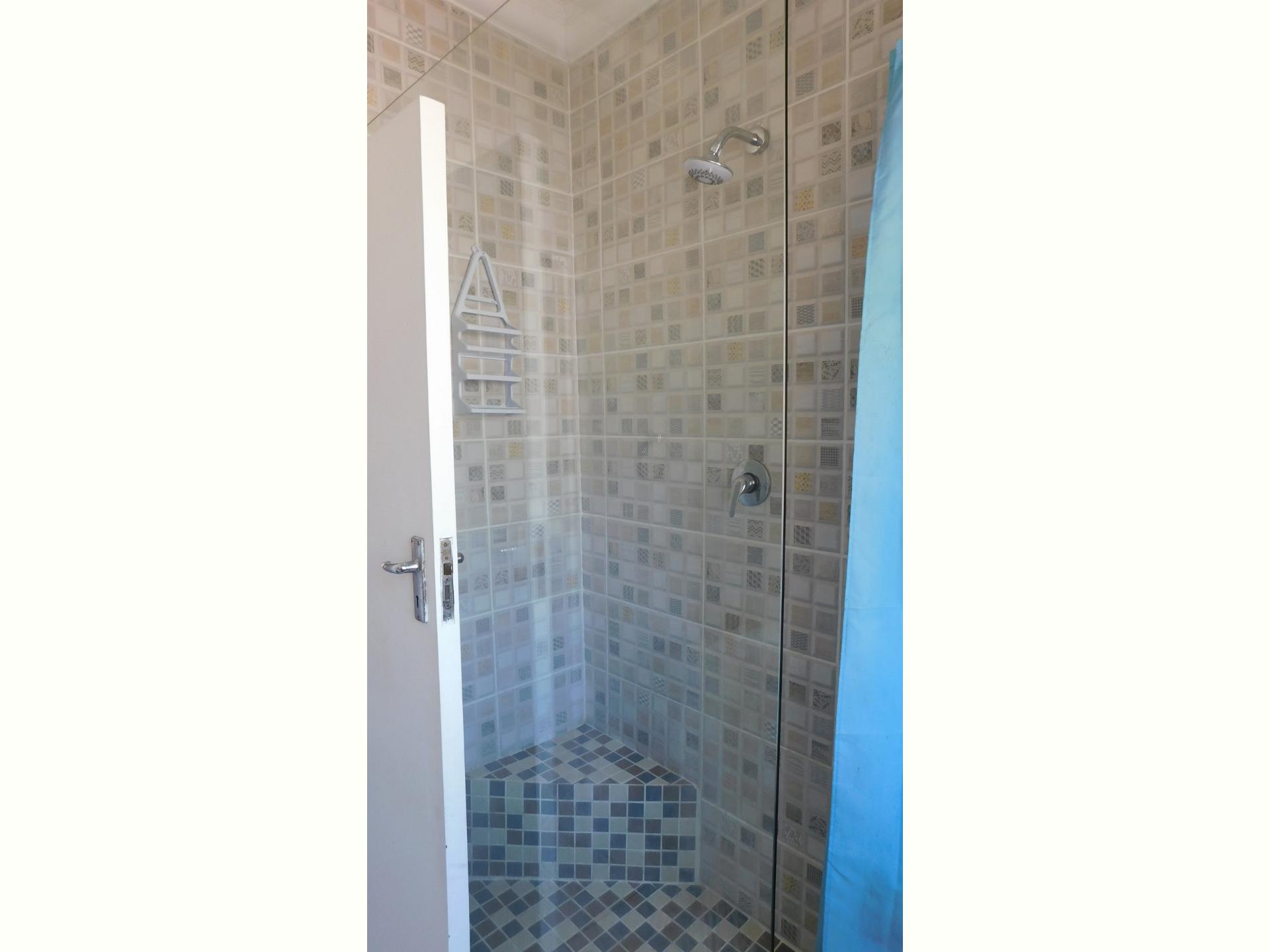 Main Bathroom - 5 square meters of property in Margate
