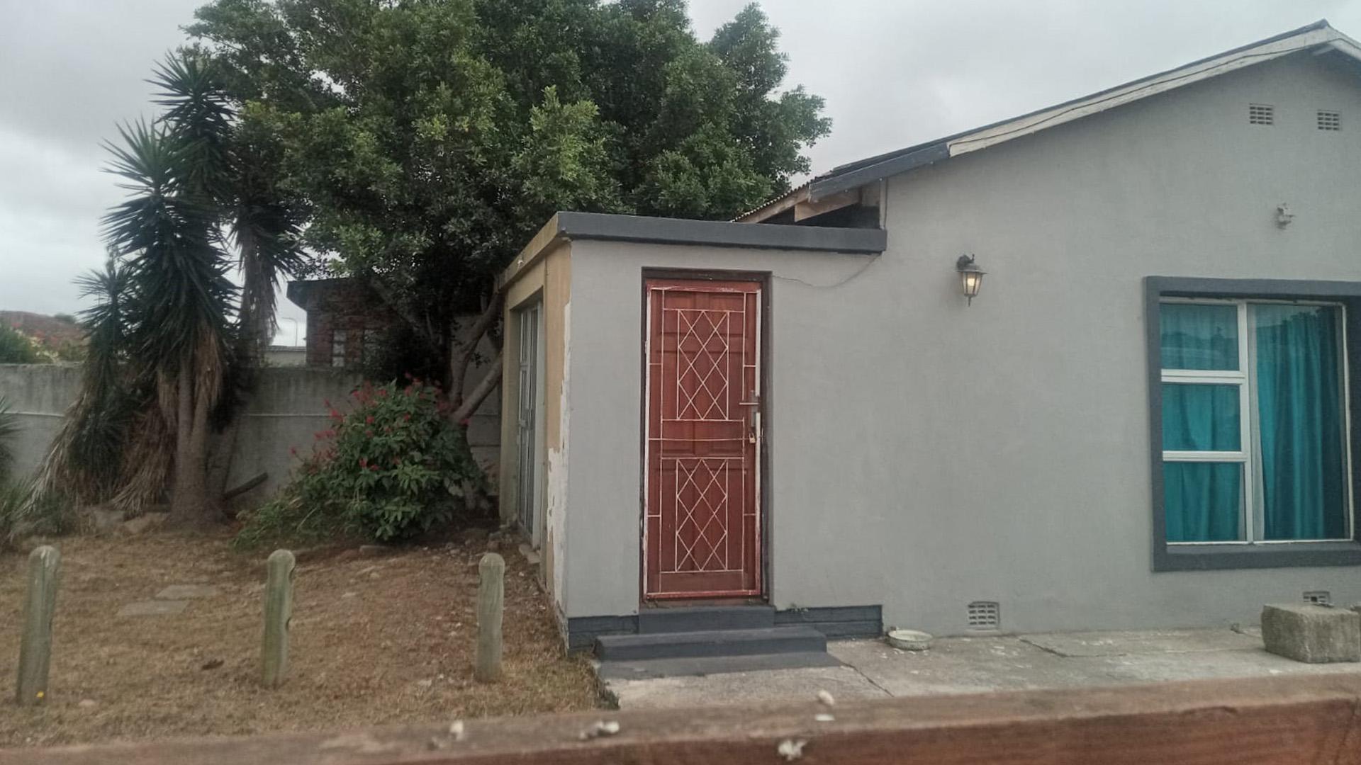 Front View of property in Algoa Park