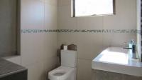 Main Bathroom - 6 square meters of property in Mid-ennerdale
