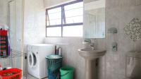 Bathroom 1 - 7 square meters of property in Mid-ennerdale