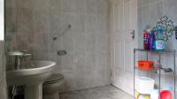 Bathroom 1 - 7 square meters of property in Mid-ennerdale