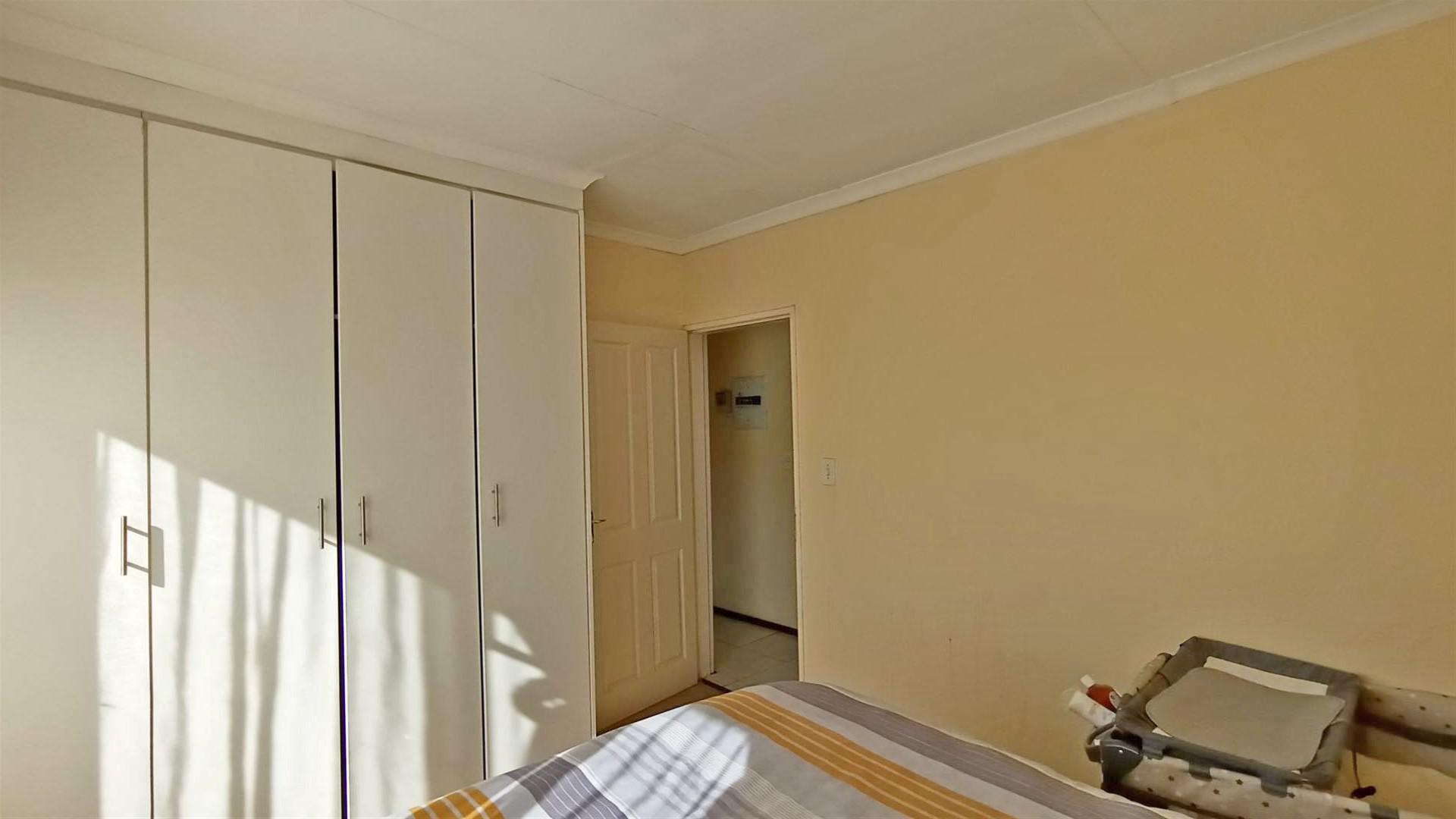 Main Bedroom - 13 square meters of property in Benoni