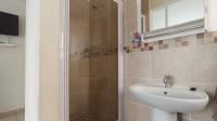 Main Bathroom - 4 square meters of property in Montana