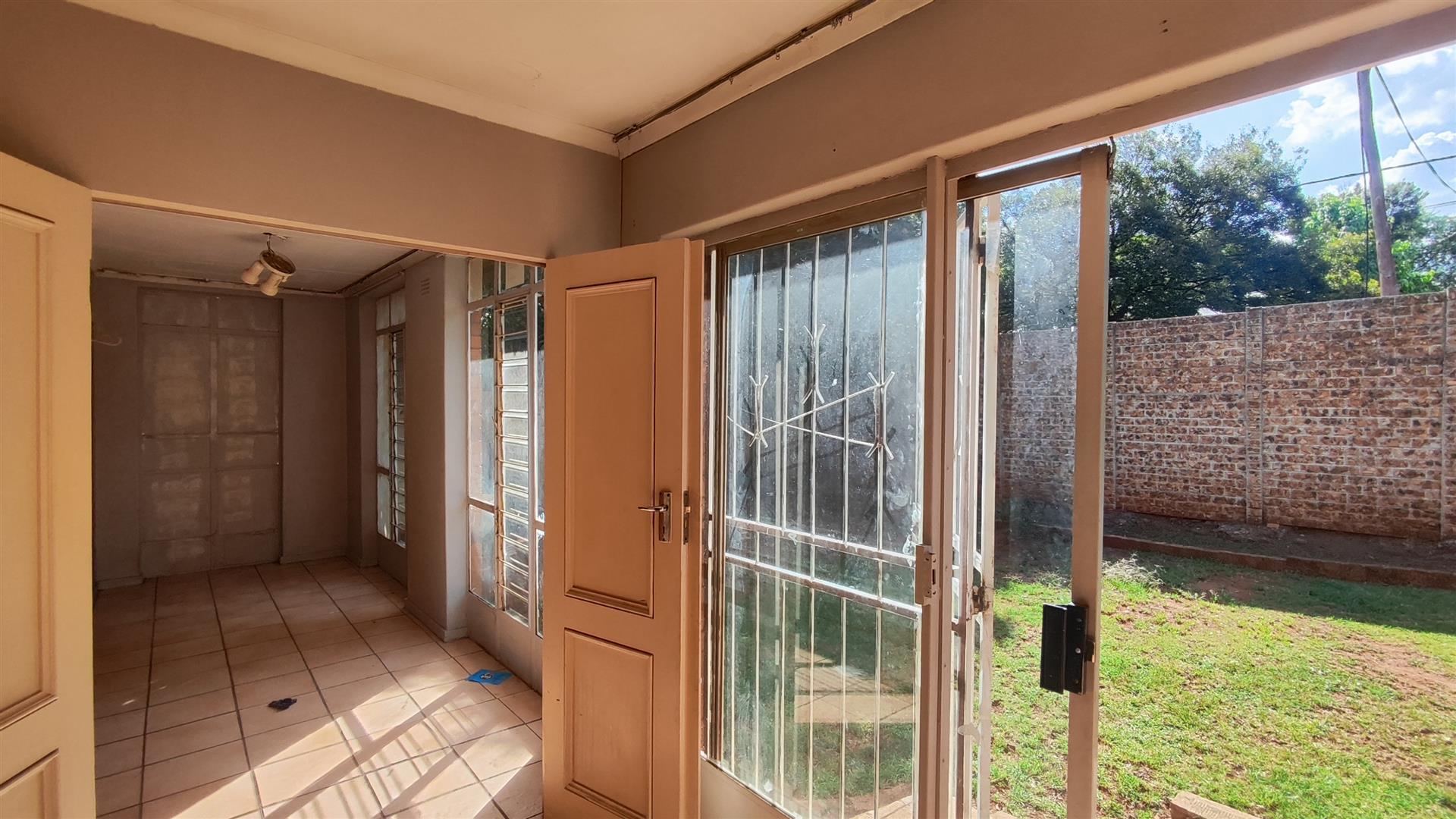 Patio - 10 square meters of property in Primrose Hill