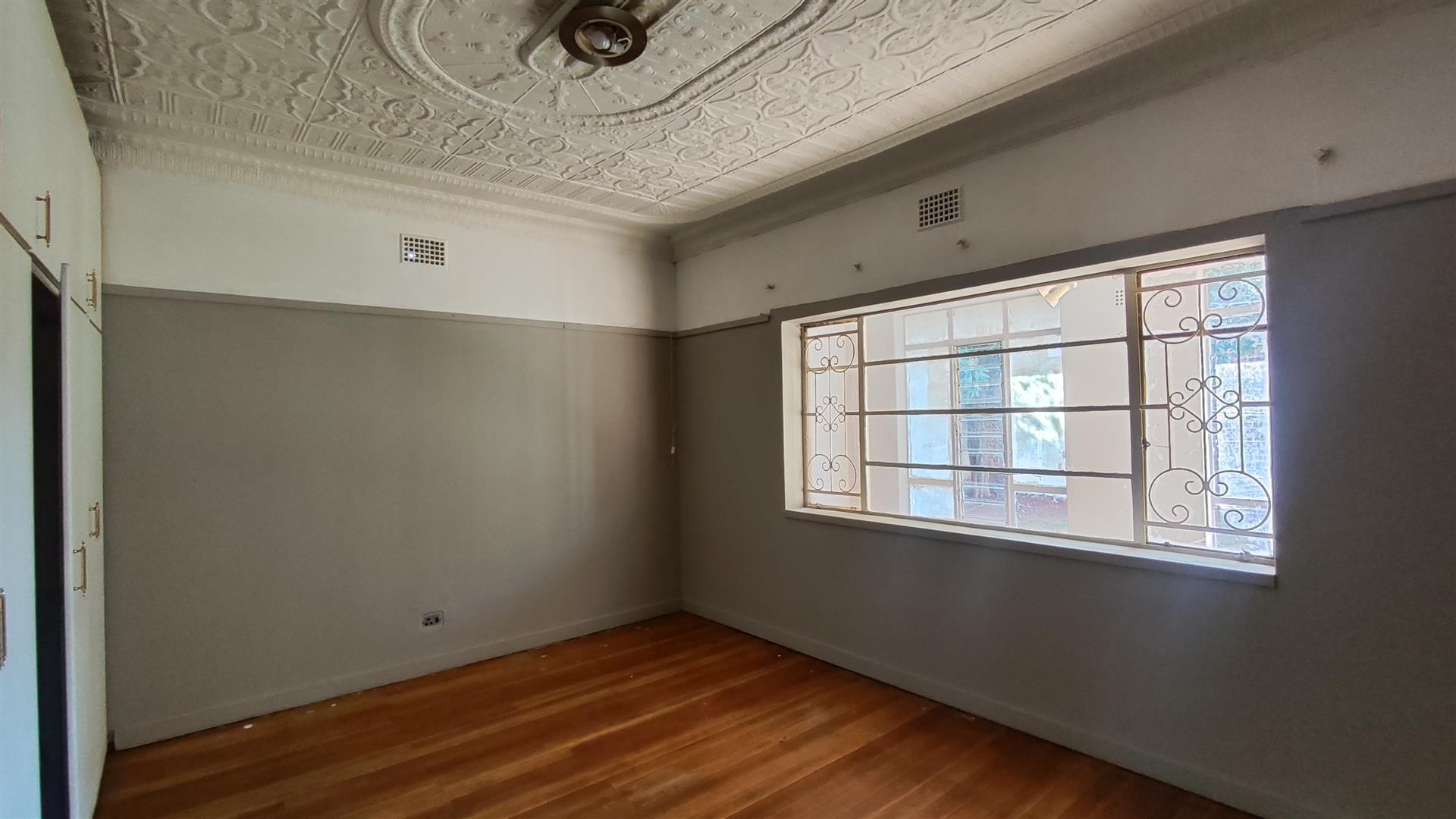 Bed Room 1 - 21 square meters of property in Primrose Hill