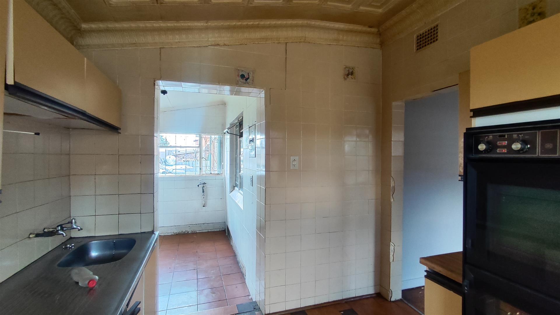 Kitchen - 11 square meters of property in Primrose Hill