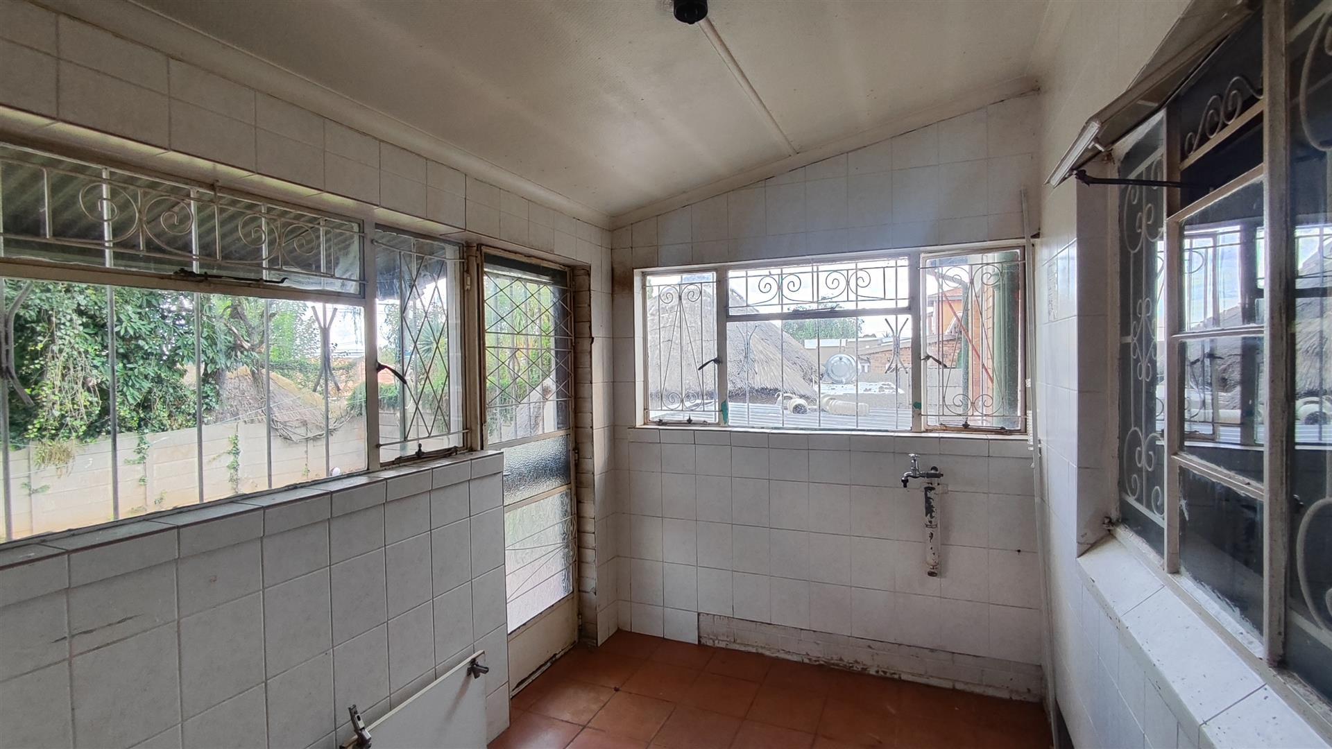 Scullery - 7 square meters of property in Primrose Hill