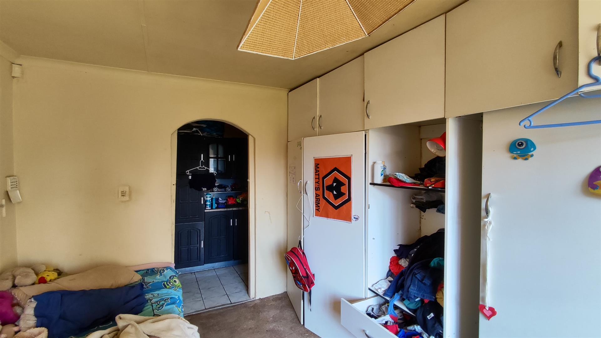 Flatlet - 90 square meters of property in Primrose Hill