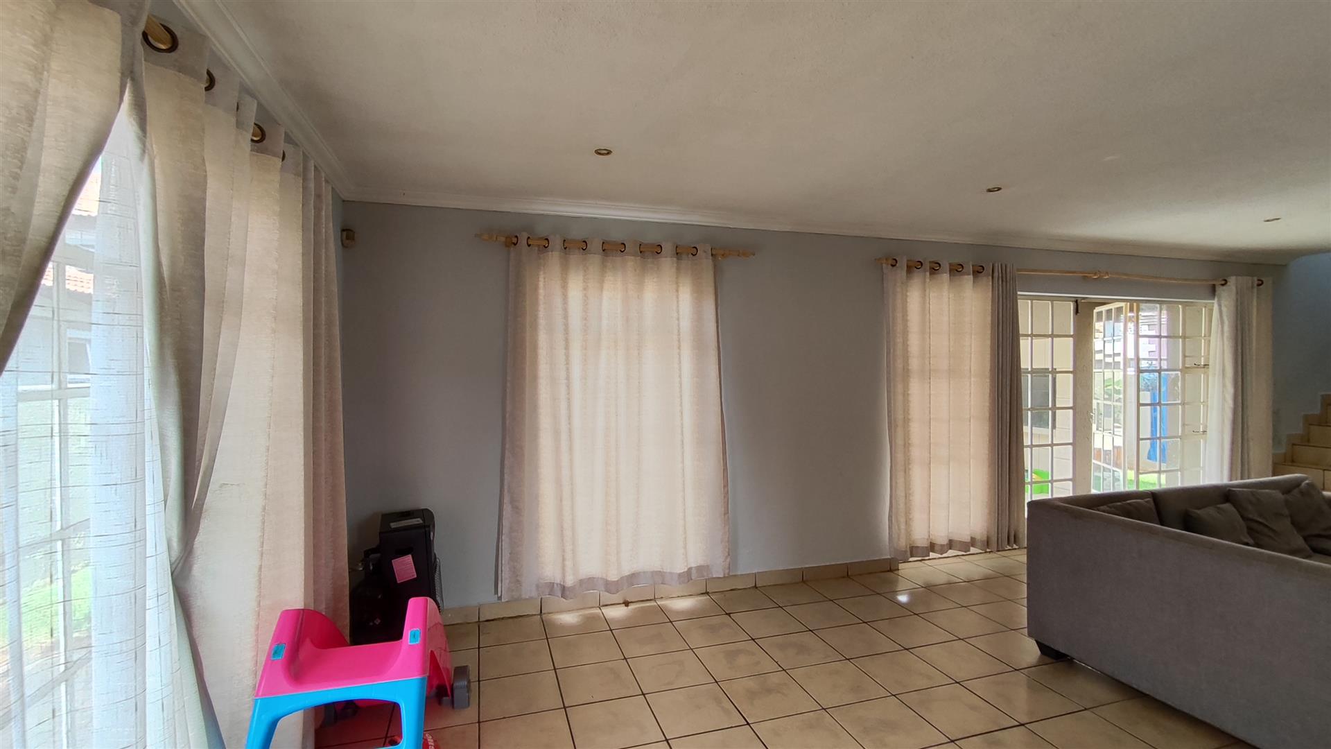 Dining Room - 17 square meters of property in Brakpan