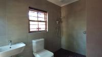 Main Bathroom - 5 square meters of property in Maroeladal