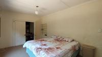 Bed Room 3 - 26 square meters of property in Maroeladal