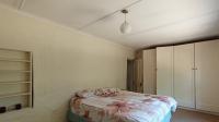 Bed Room 3 - 26 square meters of property in Maroeladal