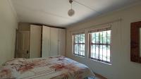 Bed Room 3 - 26 square meters of property in Maroeladal