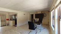 Lounges - 35 square meters of property in Maroeladal