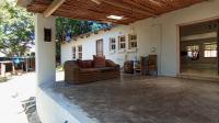 Patio - 29 square meters of property in Maroeladal