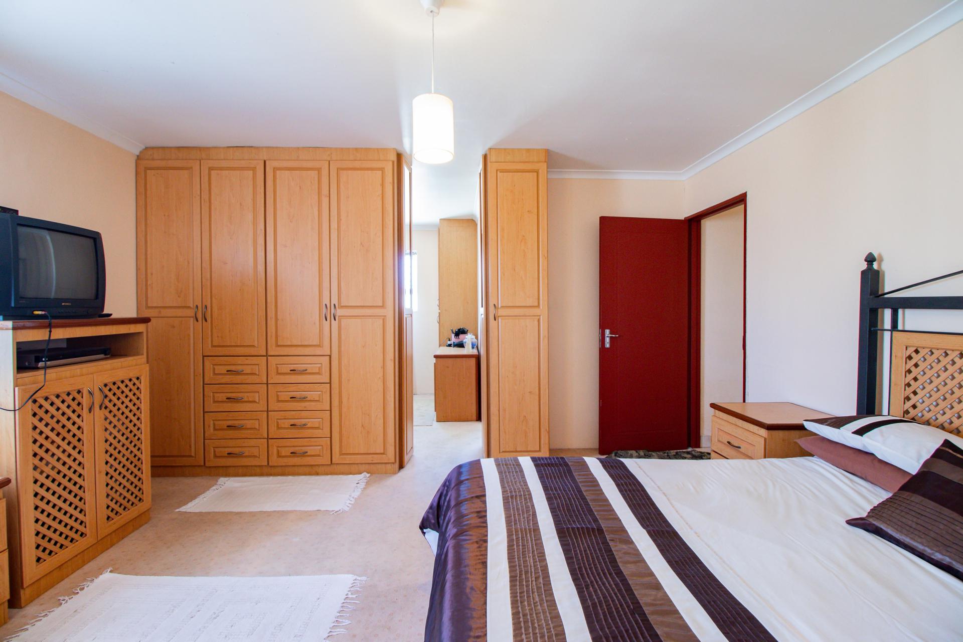 4 Bedroom House for Sale For Sale in Pelican Heights MR623