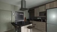 Kitchen - 16 square meters of property in Edenburg - Jhb