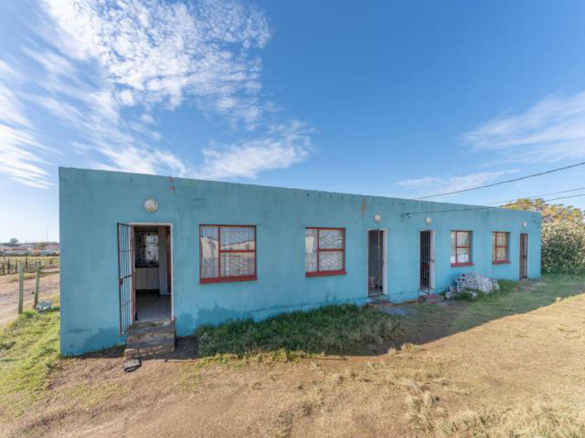 Front View of property in Rini