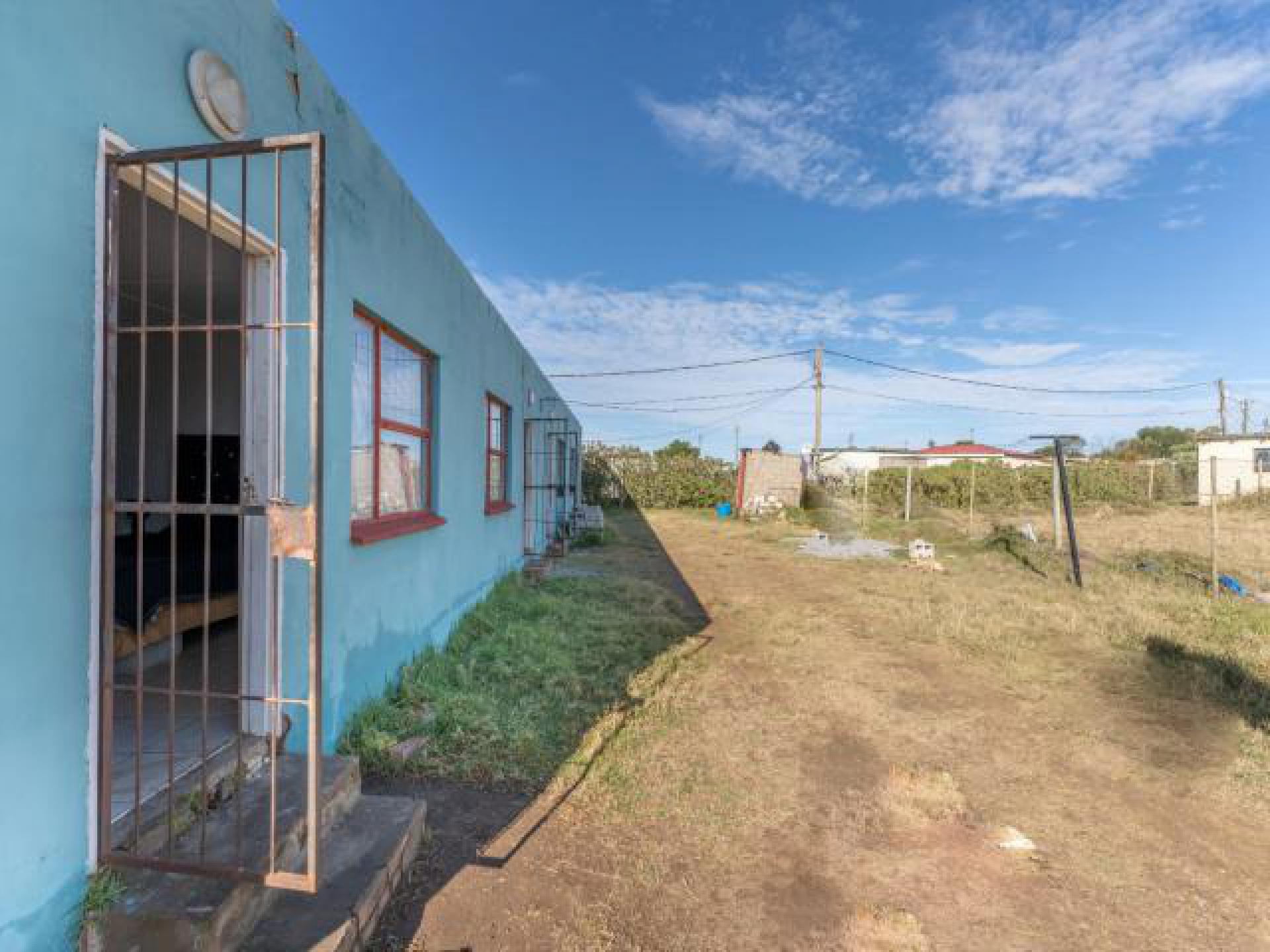 Front View of property in Rini