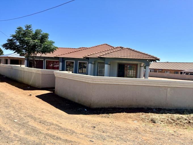 4 Bedroom Freehold Residence for Sale For Sale in Kuruman - MR623236