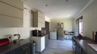 Kitchen - 20 square meters of property in Wierdapark