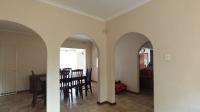 Informal Lounge - 11 square meters of property in Ferndale - JHB