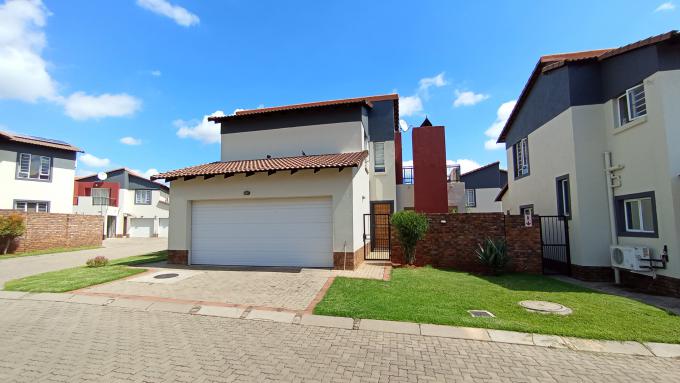 4 Bedroom Sectional Title for Sale For Sale in Tyger Valley - Private Sale - MR623411