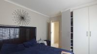 Bed Room 1 - 12 square meters of property in Tyger Valley