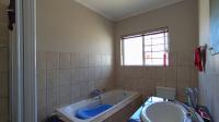 Bathroom 1 - 7 square meters of property in Tyger Valley